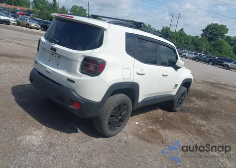 2018 Jeep Renegade Latitude 4X4 z USA, uszkodzony, nr VIN ZACCJBBB8JPH36572